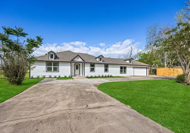 2nd image of 1214 Main St, Alvin, TX 77511 | MLS# 15233031