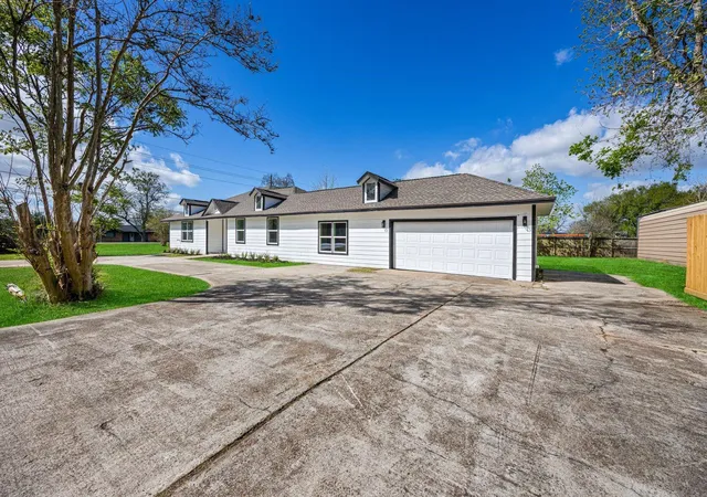 3rd image of 1214 Main St, Alvin, TX 77511 | MLS# 15233031