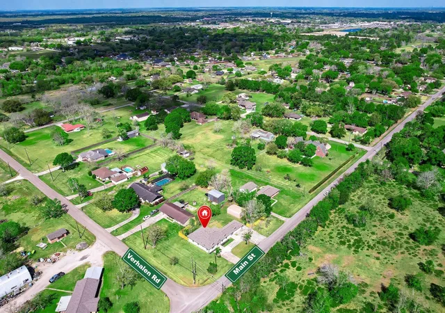 5th image of 1214 Main St, Alvin, TX 77511 | MLS# 15233031