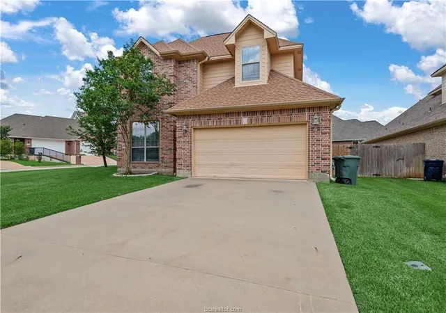 2nd image of 1904 Debbie Dr, Bryan, TX 77802 | MLS# 27127122
