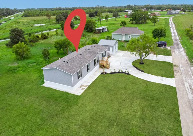 Homes for sale in Santa Fe, TX | 8916 Fm 646 Rd S, Santa Fe, TX 77510 | MLS# 40287294