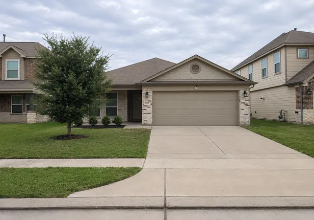 Photo 1 of Single family home for sale at 1058 Ranch Oak Dr, Houston, TX 77073 | MLS# 18387270 | Listing updated on 2026-09-07