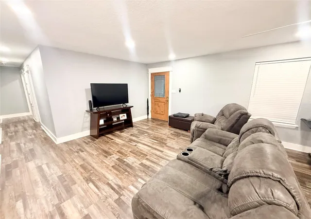 Photo 3 of Single family home for sale at 4238 County Rd 507, Brazoria, TX 77422 | MLS# 78335696 | Listing updated on 2026-07-15