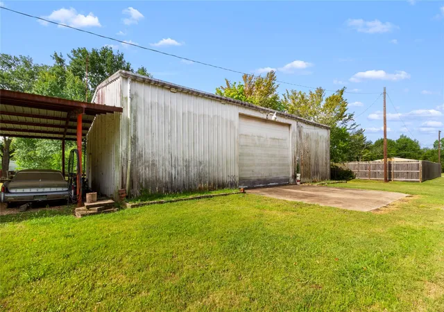 Photo 30 of Single family home for sale at 400 S Mckinney St, Mexia, TX 76667 | MLS# 51616314 | Listing updated on 2026-09-12