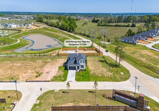 Photo 2 of Single family home for sale at 19608 Montgomery Ridge Way, Montgomery, TX 77316 | MLS# 89674867 | Listing updated on 2026-09-14