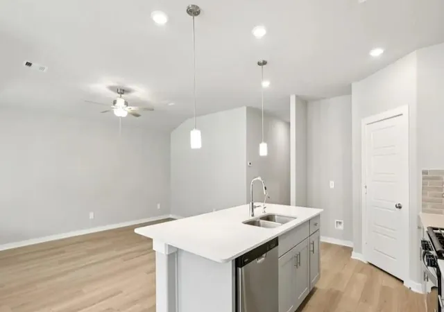 Photo 2 of Sale Pending at 31027 Amalfi Cliff Dr, Huffman, TX 77336 | MLS# 76028610 | Listing updated on 2026-09-10