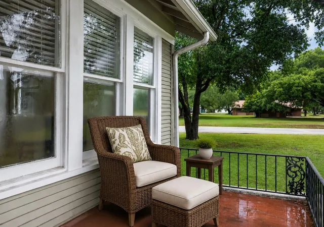 3rd image of 918 S Madison St, La Grange, TX 78945 | MLS# 30689787