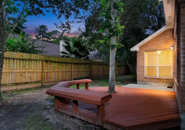 24th image of 23 Lamps Glow Pl, The Woodlands, TX 77382 | MLS# 88913520