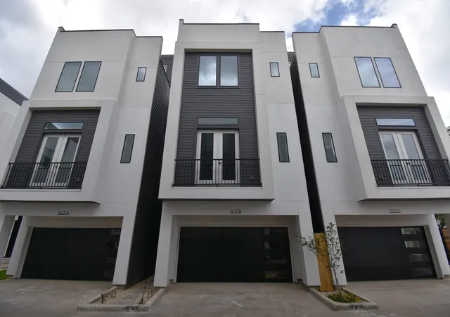 2nd image of 5615 Val Verde St #A, Houston, TX 77057 | MLS# 59574098