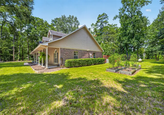 3rd image of 23971 Arrowhead Pt, New Caney, TX 77357 | MLS# 67213671