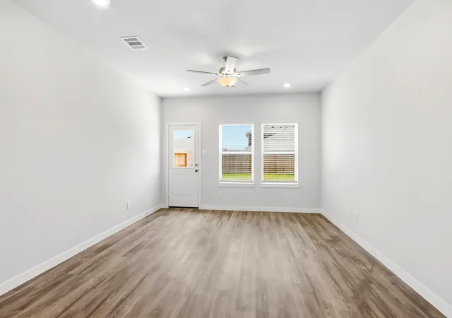 Photo 3 of Single family home for sale at 140 Rising Cedar Ln, Hockley, TX 77447 | MLS# 10228279 | Listing updated on 2026-10-04