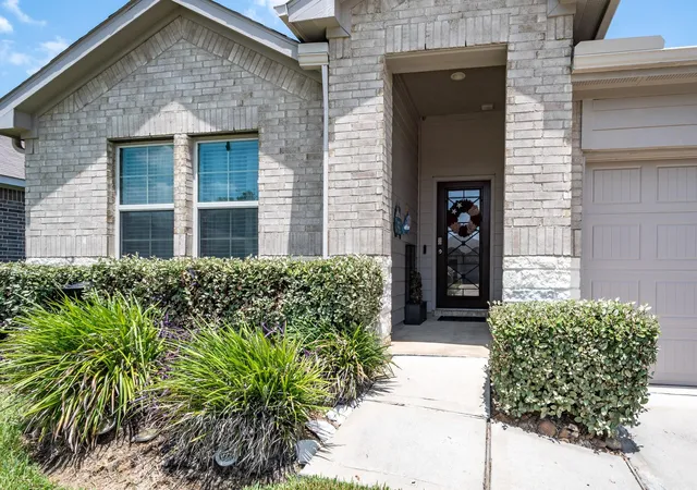 Photo 3 of Single family home for sale at 20819 Olive Leaf St, New Caney, TX 77357 | MLS# 96629298 | Listing updated on 2026-09-27