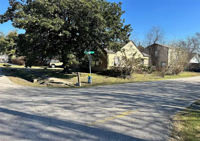 1st image of 1502 Tabor St, Houston, TX 77009 | MLS# 13273504