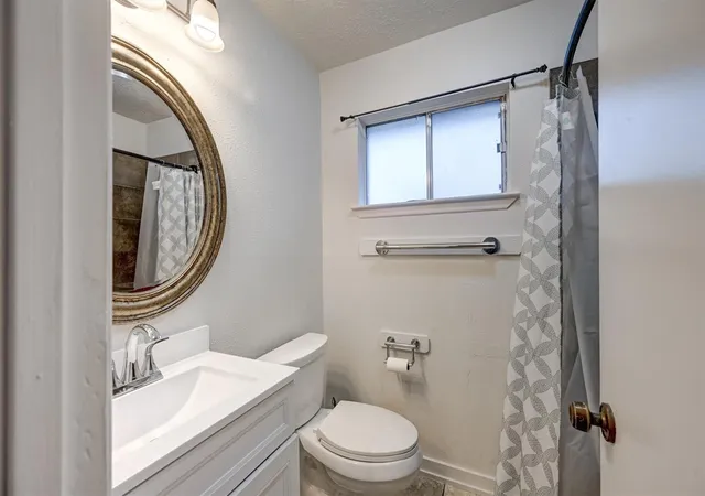 Photo 4 of Single family home for sale at 10118 Fernstone Ln, Houston, TX 77070 | MLS# 38127435 | Listing updated on 2026-08-04