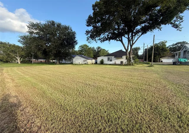 3rd image of 2213 Matthews St, Bay City, TX 77414 | MLS# 57934012