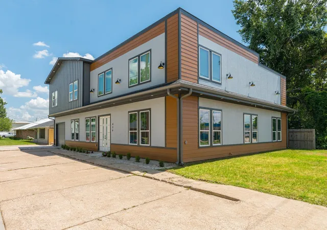 1st image of 807 E 1st St, Humble, TX 77338 | MLS# 87105071