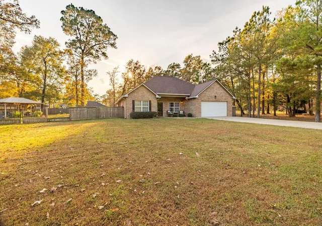 3rd image of 203 Lariat Ln, Livingston, TX 77351 | MLS# 69288418