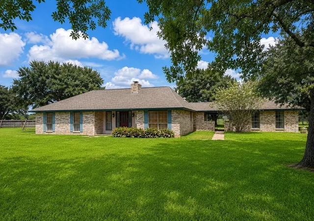 Photo 1 of Sale Pending at 8696 Moravian Dr, Sealy, TX 77474 | MLS# 38062656 | Listing updated on 2026-09-18