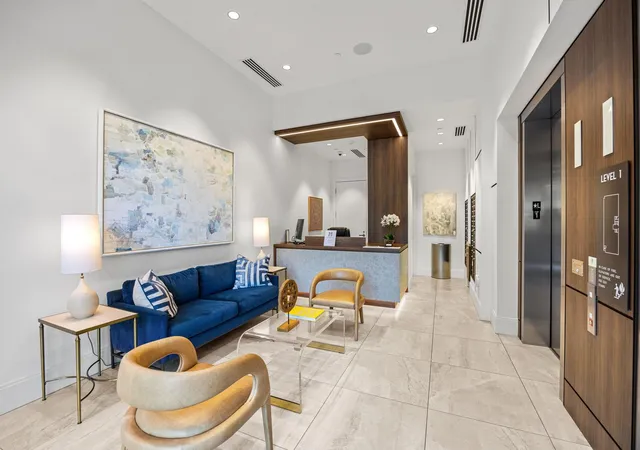 3rd image of 2323 W Main St, Houston, TX 77098