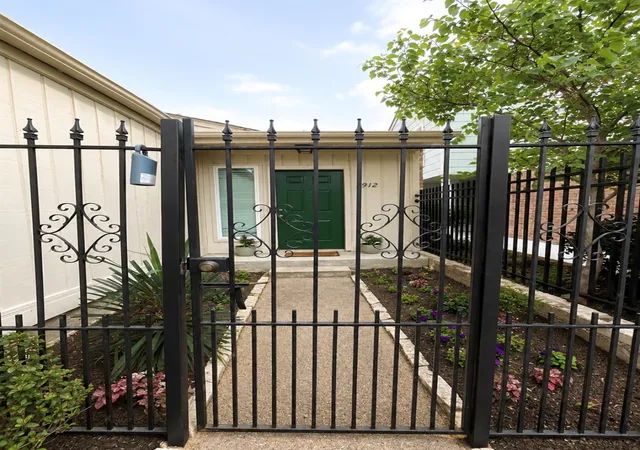 2nd image of 1912 Trixie Ln, Houston, TX 77042 | MLS# 86892559