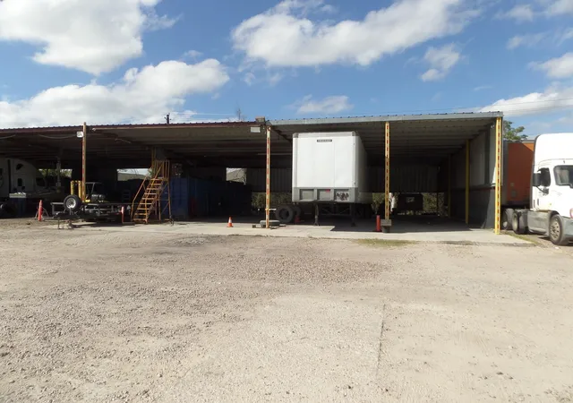 2nd image of 9700 Mykawa Rd, Houston, TX 77048 | MLS# 84974943