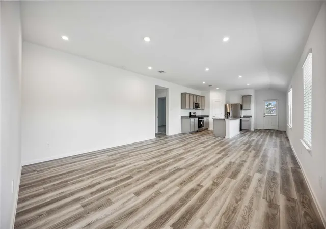 4th image of 5606 Greengrass Willow Wy, Houston, TX 77048 | MLS# 10913382