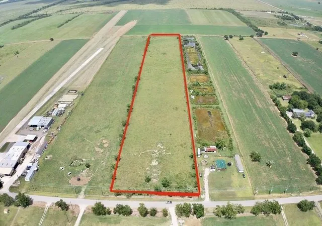 Photo 1 of Land for sale at 212 County Rd, Angleton, TX 77515 | MLS# 15529377 | Listing updated on 2026-09-09