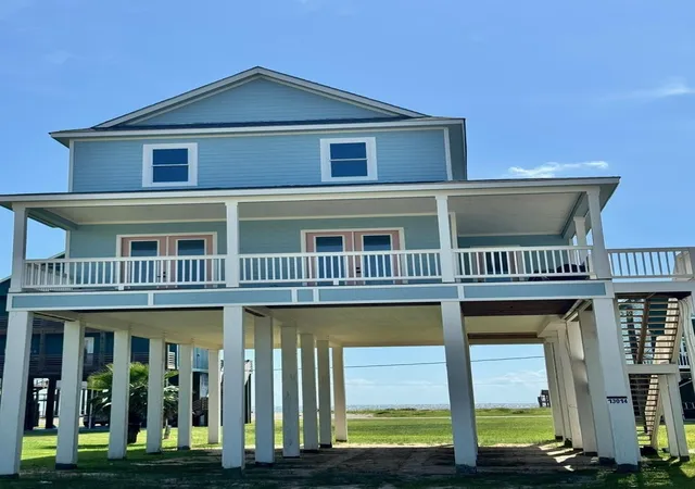 2nd image of 13014 Buccaneer Pkwy, Freeport, TX 77541 | MLS# 9874711