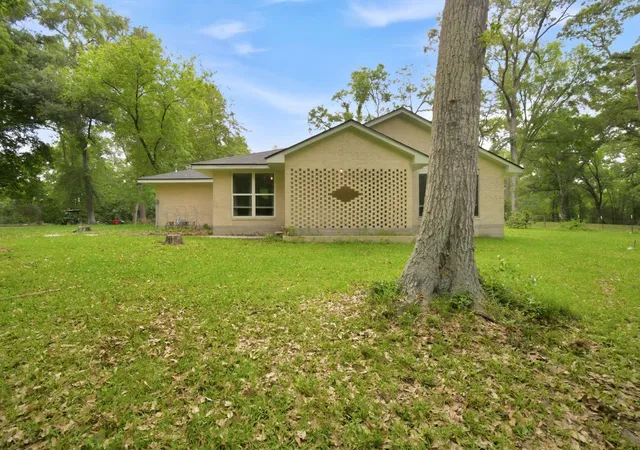 Photo 3 of Single family home for sale at 6161 Woodland Lakes Loop, Willis, TX 77378 | MLS# 50574544 | Listing updated on 2026-10-01