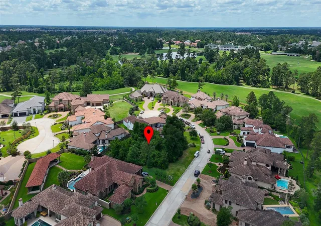 3rd image of 39 Post Shadow Estate Dr, Spring, TX 77389 | MLS# 55460020