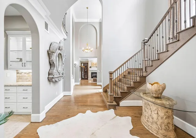 4th image of 907 Enclave Lake Dr, Houston, TX 77077 | MLS# 39929503
