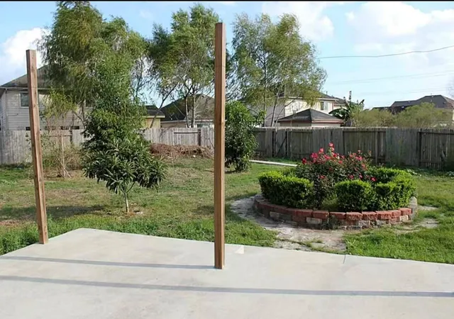 11th image of 6403 Linden Knoll Ln, Houston, TX 77085 | MLS# 68528917