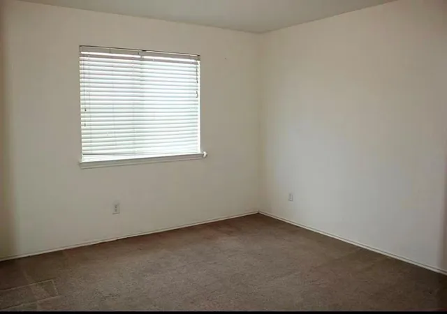 5th image of 6403 Linden Knoll Ln, Houston, TX 77085 | MLS# 68528917