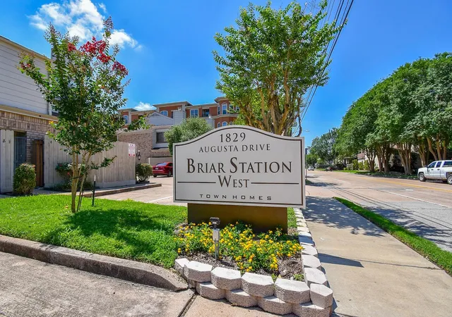 2nd image of 1829 Augusta Dr, Houston, TX 77057