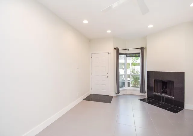 5th image of 1829 Augusta Dr, Houston, TX 77057