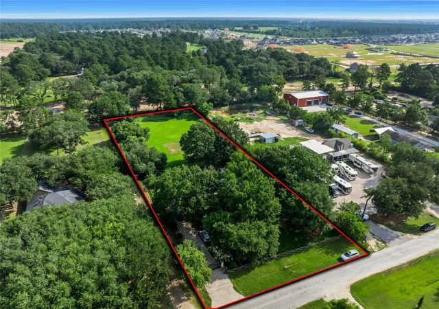 2nd image of 21230 Meadowview Ln, Tomball, TX 77377 | MLS# 63282080