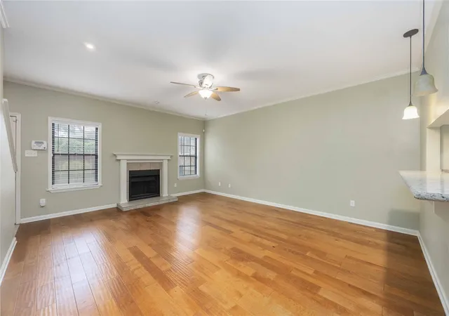 2nd image of 9850 Pagewood Ln, Houston, TX 77042