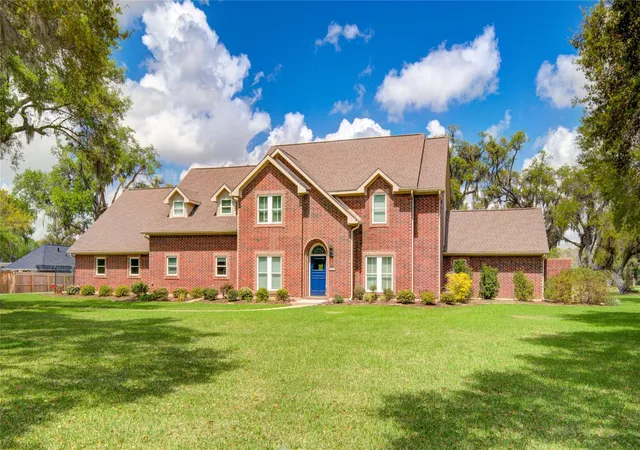 Homes for sale in Lake Jackson, TX | 212 Teakwood St, Lake Jackson, TX 77566 | MLS# 4556643