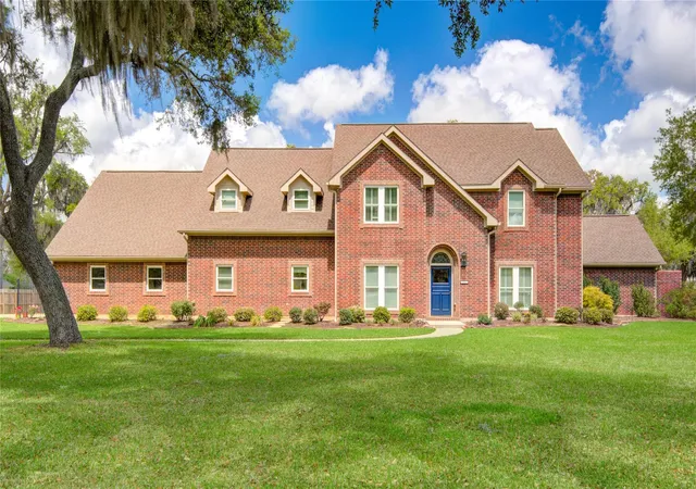 Homes for sale in Lake Jackson, TX | 212 Teakwood St, Lake Jackson, TX 77566 | MLS# 4556643