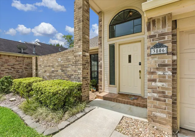 1st image of 3806 Crystal Falls Dr, Missouri City, TX 77459 | MLS# 33194794