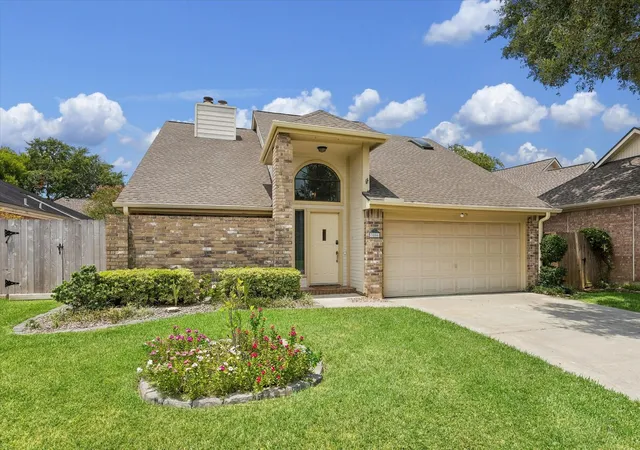 2nd image of 3806 Crystal Falls Dr, Missouri City, TX 77459 | MLS# 33194794