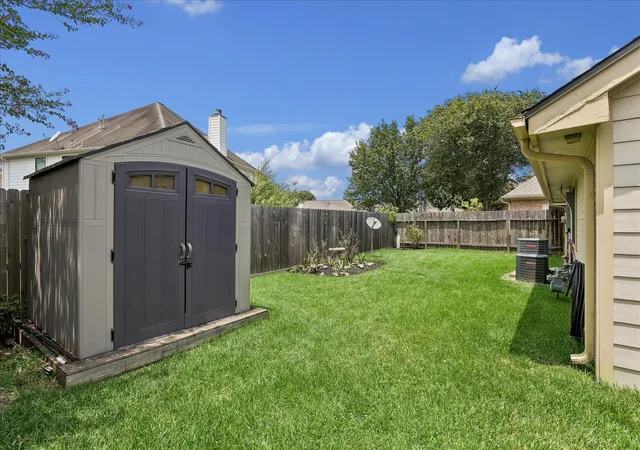 47th image of 3806 Crystal Falls Dr, Missouri City, TX 77459 | MLS# 33194794
