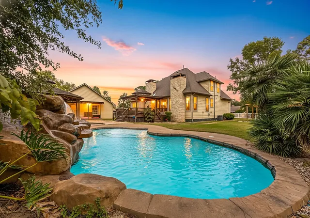 Photo 2 of Single family home for sale at 21427 Tophill Dr, Spring, TX 77388 | MLS# 61999078 | Listing updated on 2026-09-13