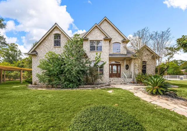 Photo 3 of Single family home for sale at 21427 Tophill Dr, Spring, TX 77388 | MLS# 61999078 | Listing updated on 2026-09-13