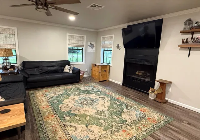 4th image of 25 Ridge Top Dr, Huntsville, TX 77320 | MLS# 11281472