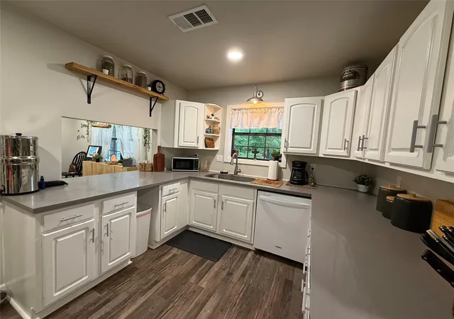 5th image of 25 Ridge Top Dr, Huntsville, TX 77320 | MLS# 11281472
