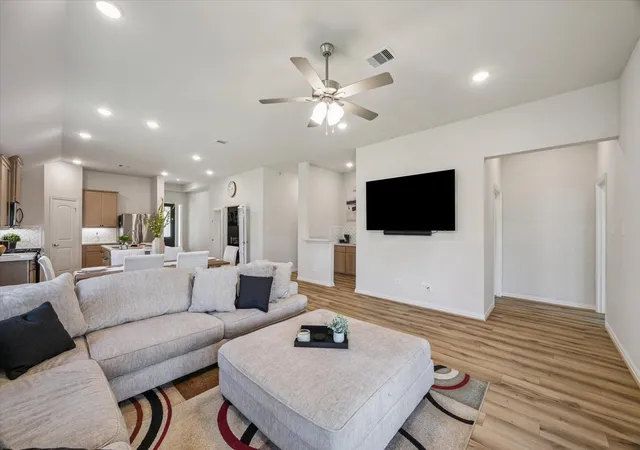 4th image of 15419 Surrey Pines Ln, Houston, TX 77044 | MLS# 93016701