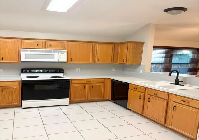 Photo 3 of Single family home for sale at 1130 Andover Dr, Pearland, TX 77584 | MLS# 94624306 | Listing updated on 2026-07-02