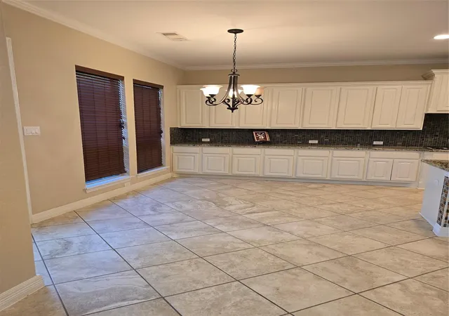 Photo 3 of Single family home for sale at 10 Val Delsa Ct, Missouri City, TX 77459 | MLS# 67997664 | Listing updated on 2026-08-31