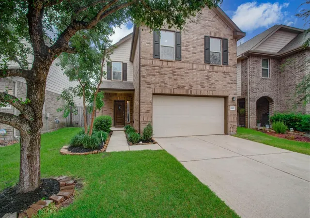 2nd image of 6882 Dogwood Cliff Ln, Dickinson, TX 77539 | MLS# 66931243